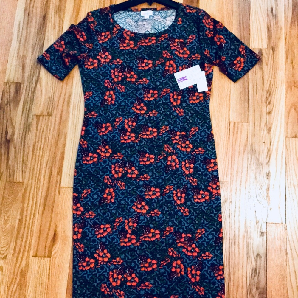 COPY - NWT floral LuLaRoe Julia. Medium